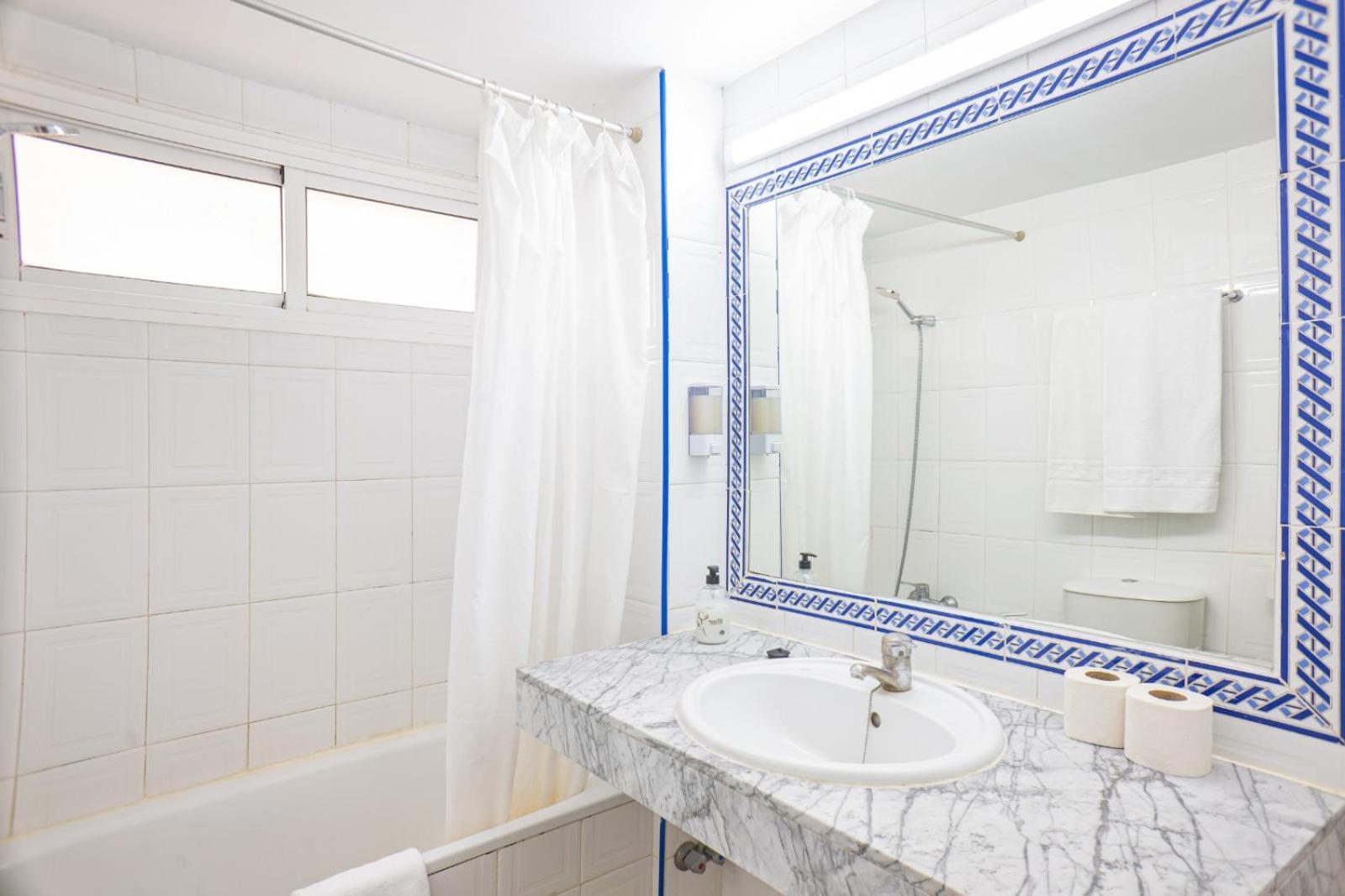 Apartamentos El Velero Торремолинос Номер фото