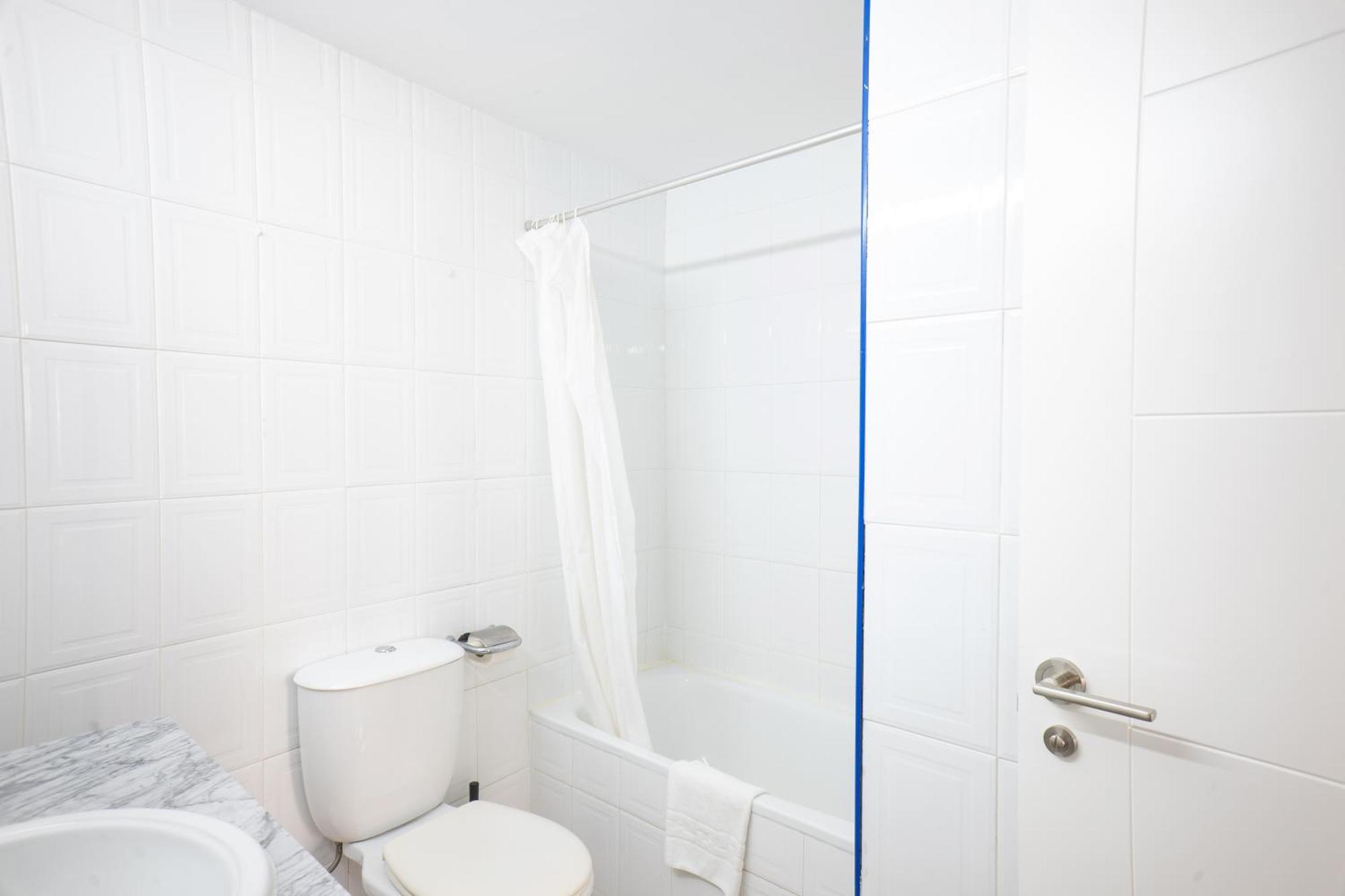 Apartamentos El Velero Торремолинос Номер фото