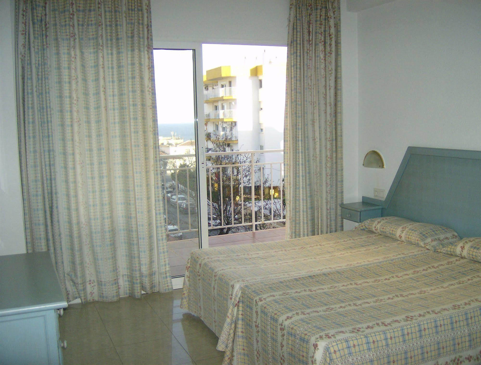 Apartamentos El Velero Торремолинос Экстерьер фото